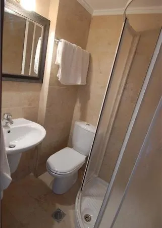 ゲストハウス Fotis 3*